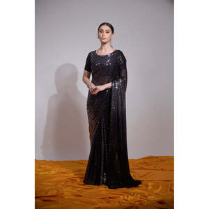 Sari de boda de diseñador con trabajo bordado de secuencia multicolor - Product Image 3