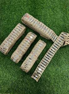 Hermoso encaje de espejo con trabajo de cristal brillante, perfecto para lehenga, saree y atuendos festivos. - Product Image 2