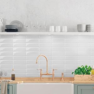 10 unidades de pegatinas de pared 3D autoadhesivas blancas de 10x10 pulgadas, diseño de azulejos de pared con efecto salpicado, para añadir un toque de realismo. - Product Image 4