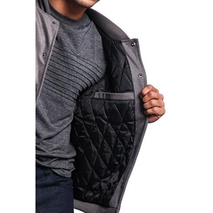 Veste universitaire grise pour homme avec manches en cuir PU, col rabattu, simple boutonnage, style décontracté pour l'automne - Product Image 5