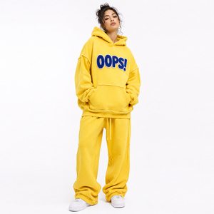 Survêtement à capuche surdimensionné pour femme en molleton de coton épais avec broderie chenille française et pantalon de jogging à taille élastique - Product Image 1