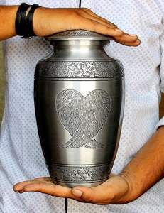 Urna Funeraria de Metal Clásica Premium 2026 de Alta Capacidad para Cenizas Humanas, Urna Conmemorativa para Funerales, Venta al por Mayor en India a Buen Precio - Product Image 5