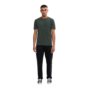 T-shirt uni à col rond et manches courtes pour homme, coupe slim droite, jersey minimaliste, personnalisable OEM, vente en gros, fabricant de vêtements basiques - Product Image 2
