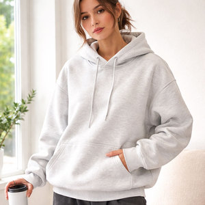 Sweat à capuche tendance personnalisé avec logo pour femme, style streetwear, coupe oversize, en molleton de coton épais mélangé, col montant, pull-over oversize pour femme - Product Image 4