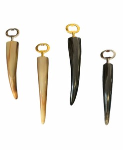 Abridor de Botellas con Forma de Cuerno, Accesorio Creativo Hecho a Mano para Bebidas, Artículo de Recuerdo Premium para Hoteles, Bares, Restaurantes y Cafés - Product Image 1