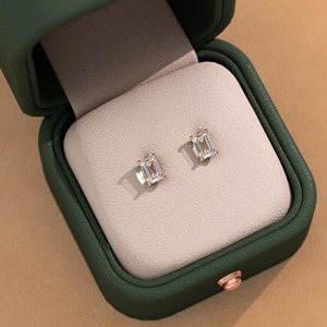 Boucles d'oreilles en or rose avec diamants taille émeraude, couleur D, certifiées IGI, style classique pour femme, bijoux de fiançailles - Product Image 3