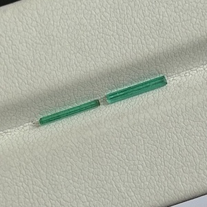 Émeraude authentique d'Afghanistan Panjshir 0,26 ct, 2 pièces, cristal vert fin de forme crayon, brut, pour lapidaire et facettage - Product Image 3
