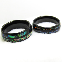Bague en carbure de tungstène avec incrustation d'opale concassée et de coquille d'ormeau, alliance bombée pour hommes et femmes, bijoux inspirés de l'océan en gros