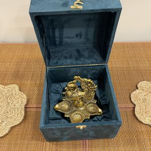 Adorno Metálico Hecho a Mano con Forma de Pavo Real, 5 DIYA, Grande, Dorado, con Caja de Terciopelo - Product Image 3