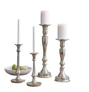 Support de bougie décoratif artisanal en bois martelé, finition laiton, personnalisable, écologique, de luxe classique - Product Image 5