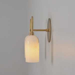 Applique murale moderne en laiton avec abat-jour en albâtre, luminaire contemporain pour salle de bain, décoration intérieure - Product Image 5