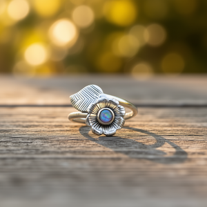 Floral <b>Labradorite</b> Fine <b>Ring</b> 3.1 Grams - Product Image 3