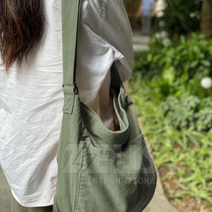 Sac fourre-tout simple et élégant pour les essentiels quotidiens et une organisation facile, au design épuré - Product Image 5
