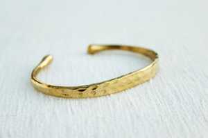 Bracelet manchette géométrique minimaliste en cuivre, design de bijoux en métal - Product Image 2