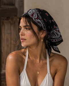 Bandana en coton noir audacieux pour hommes et femmes, foulard unisexe à motif Paisley pour le streetwear quotidien, les voyages, les festivals et les usages quotidiens ! - Product Image 5