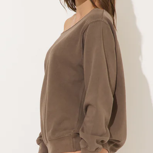 เสื้อสเวตเชิ้ตโอเวอร์ไซส์สีน้ำตาลสำหรับผู้หญิง แบรนด์ Winter Shoulder Sorority ผ้าฝ้ายฟลีซหนานุ่ม ทรงหลวม สวมใส่สบาย เหมาะสำหรับกิจกรรมกีฬา - Product Image 2