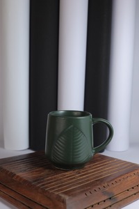Ensemble tasse à café et soucoupe en céramique avec relief de rose 3D fait main, tasse à thé en porcelaine vintage de luxe - Product Image 2