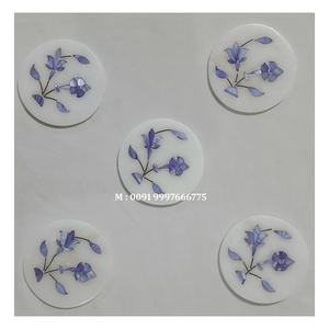 Ensemble de dessous-de-verre ronds en marbre blanc, design floral incrusté, design incroyablement magnifique, pour la maison, le bureau et la décoration des temples. - Product Image 4