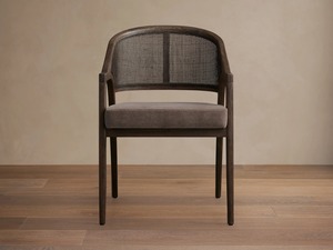 Silla de Comedor Premium con Brazos de Madera de Teca Sólida y Respaldo con Detalles de Ratán – Asiento Acolchado Confortable para Hoteles y Comedores de Lujo - Product Image 4