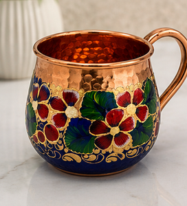 Mug en cuivre artisanal peint à la main avec motif floral, tasse de luxe pour Moscow Mule, design élégant inspiré du Meenakari, motif floral, cuivre pur - Product Image 2