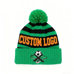Bonnet ajustable personnalisé avec pompon, unisexe, pour adulte, motif football brodé, tricoté, chaud, idéal pour l'hiver et les voyages - Product Image 6