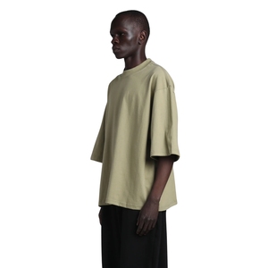 T-shirt oversize vert sauge pour homme, col montant, coupe carrée, épaules tombantes, en coton, style streetwear, vente en gros - Product Image 3