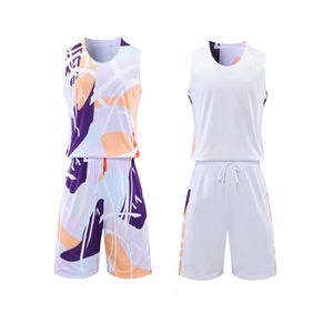 Tenues de basketball pour hommes aux couleurs vives, maillots audacieux, shorts assortis, logo d'équipe personnalisé, parfaites pour l'entraînement au basketball et les ligues. - Product Image 1