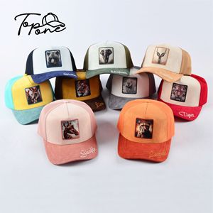 Gorra Trucker Unisex de Poliéster Estructurada con Motivo Animal Bordado en 3D, Visera Curva y Malla Transpirable para Deportes al Aire Libre - Product Image 2