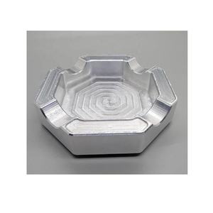 Cendrier en métal avec insert amovible, coque robuste et entretien facile, adapté aux maisons, cafés et bureaux - Product Image 2