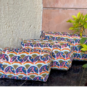 Ensemble de 3 pochettes de voyage imperméables de qualité supérieure, sacs organisateurs en coton matelassé pour cosmétiques, bijoux, accessoires, pour les voyages et les cadeaux - Product Image 3