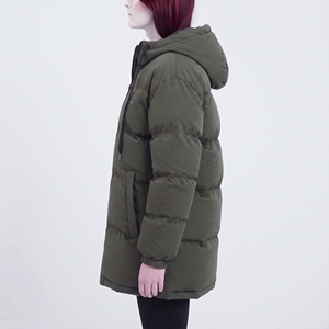 Chaqueta Acolchada de Invierno para Mujer con Capucha y Logotipo Personalizado, Abrigo Acolchado con Cordón Ajustable, Ropa de Abrigo Cálida - Product Image 3