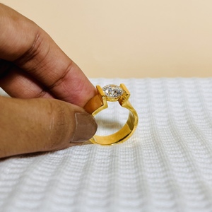 Anillo de Diamante Cultivado en Laboratorio con Corte Brillante para Hombre, Certificado IGI, Oro Amarillo de 14k, Regalo de Compromiso, Aniversario o Fiesta, Estilo Clásico - Product Image 4