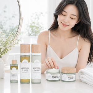 ชุดผลิตภัณฑ์ดูแลผิวหน้าสไตล์เกาหลี ชุดบำรุงผิวหน้า K-Beauty สูตรไนอะซินาไมด์และอะดีโนซีน สำหรับปรับสีผิวให้สม่ำเสมอ ผลิตภัณฑ์ไวท์เทนนิ่ง ซีพลัส บำรุงผิวให้กระจ่างใส - Product Image 6