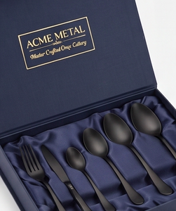 Ensemble de couverts noir mat au design minimaliste en acier inoxydable avec finition noire mate, compatible lave-vaisselle, idéal pour les fêtes et les restaurants - Product Image 4