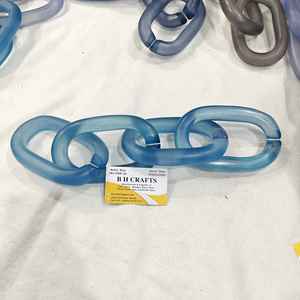 Maillons de chaîne surdimensionnés en résine avec un design artistique mettant en valeur la variété des couleurs pour la décoration intérieure - Product Image 1