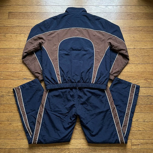 Conjunto Deportivo Personalizado de Dos Piezas con Logotipo Personalizado, Chaqueta y Pantalón de Poliéster de Peso Medio, Cierre Completo, Unisex, 100% Poliéster - Product Image 2