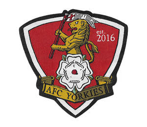 Badge tissé coloré personnalisé en dentelle vintage écologique de haute qualité avec épingle de sûreté pour vêtements d'équipe - Product Image 6