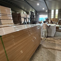 Tablas de Madera de Álamo Carbonizada en Paquetes, con Cantos Encolados, Verificadas por el Fabricante, para Exportación, Ideales para la Adquisición de Muebles de Calidad