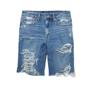 Shorts de Mezclilla Rectos Transpirables de Cintura Media para Mujer, con Bolsillos Desgarrados con Pedrería, Estilo Casual Urbano, Tendencia de Verano - Product Image 1