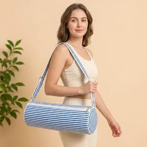 Sac de transport de tapis de yoga matelassé en coton fait main de luxe, imprimé floral, rembourré, écologique, pour fitness, Pilates, gym et voyage - Product Image 1