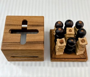 Juego de Tic Tac Toe de Madera, Juego de Mesa de Madera Hecho a Mano, Rompecabezas de Madera, Tic Tac Toe para Mesa de Centro - Product Image 1