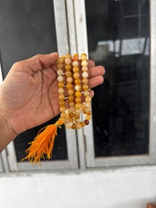Collar Jap Mala de Aventurina Amarilla Hecho a Mano, 108 Cuentas Pulidas con Forma Circular Grabada, para Meditación Budista y Hogar - Product Image 1