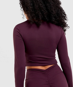 Haut de yoga personnalisé OEM pour femme, à manches longues et découpes, très élastique et respirant, sous marque privée, pour le fitness, l'entraînement et le sport - Product Image 3