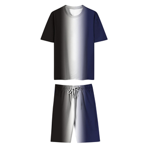 ชุดเซ็ตสองชิ้นสำหรับผู้ชายใส่หน้าร้อน เสื้อยืดแขนสั้นผ้าฝ้ายเรียบง่ายและกางเกงขาสั้น ผ้าระบายอากาศได้ดี เหมาะสำหรับใส่ทุกวัน - Product Image 1