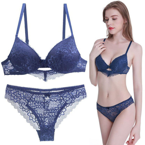 Ensemble de lingerie en dentelle verte sans armatures, bralette triangle non doublée et culotte, ensemble soutien-gorge et culotte sexy pour femmes - Product Image 4