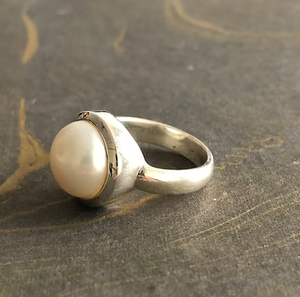 7.8 Grams Dainty Pearl Gemstone <b>Silver</b> <b>Statement</b> <b>Ring</b> 925 Sterling <b>Silver</b> Jewelry For Every Occasions - Product Image 4