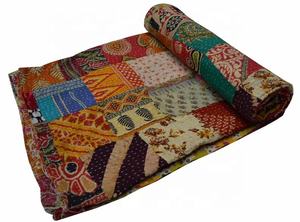 Couette kantha en coton, patchwork vintage, pour la décoration intérieure, nouvelle collection - Product Image 2