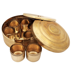 Boîte à épices ronde en laiton tendance, faite à la main, style indien, avec compartiments de rangement, organisateur de cuisine, cadeau, fournisseur en gros - Product Image 1