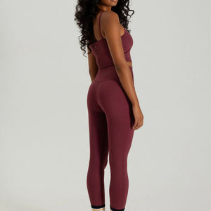 Nuevo diseño de conjuntos de yoga de secado rápido para mujer, fabricante y proveedor de alta calidad, conjunto de yoga para mujer a bajo precio. - Product Image 2