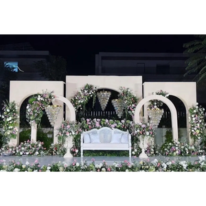 Un diseño de escenario elegante para una boda o recepción - Product Image 2